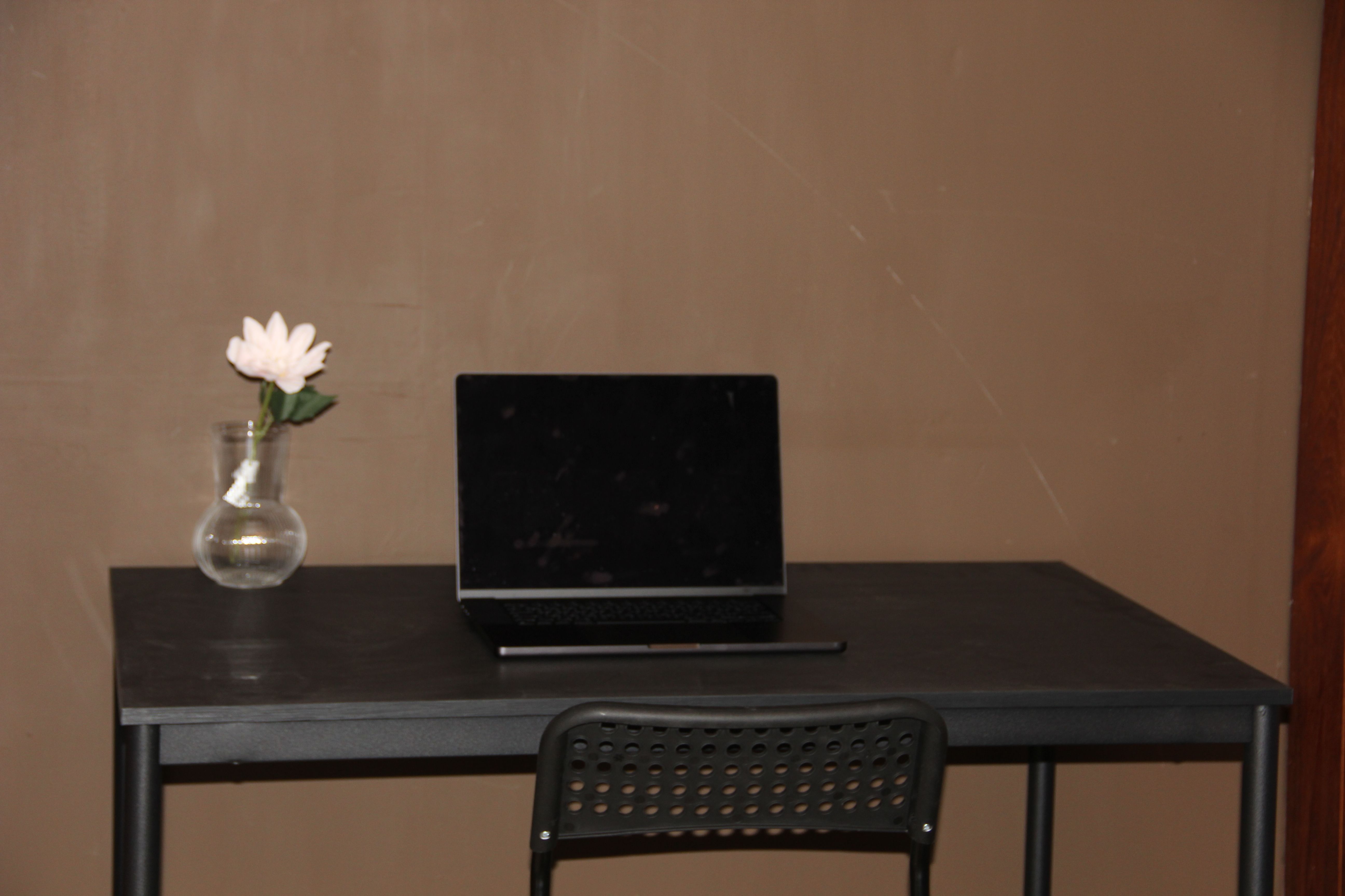 Private Room 5 for Rent in Burquitlam with High-Speed Internet